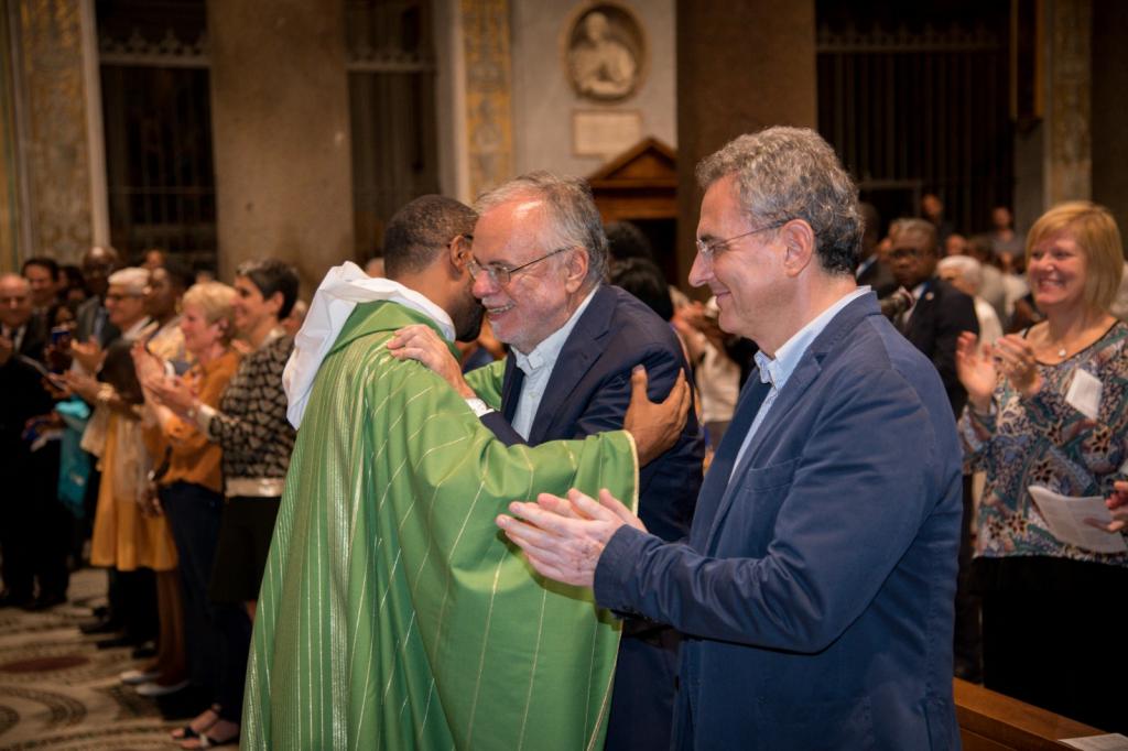 Priesterweihe in Santa Maria in Trastevere: Sant'Egidio freut sich über drei neue Priester